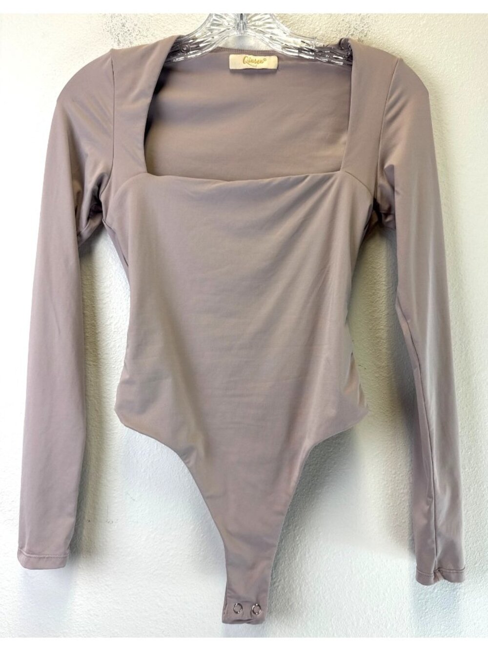 Qinsen Long-Sleeve Mauve Square-Neck Bodysuit Snap Closure Clean Design